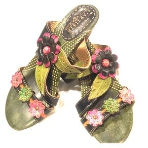 L’Artisrte springstep sandal heels